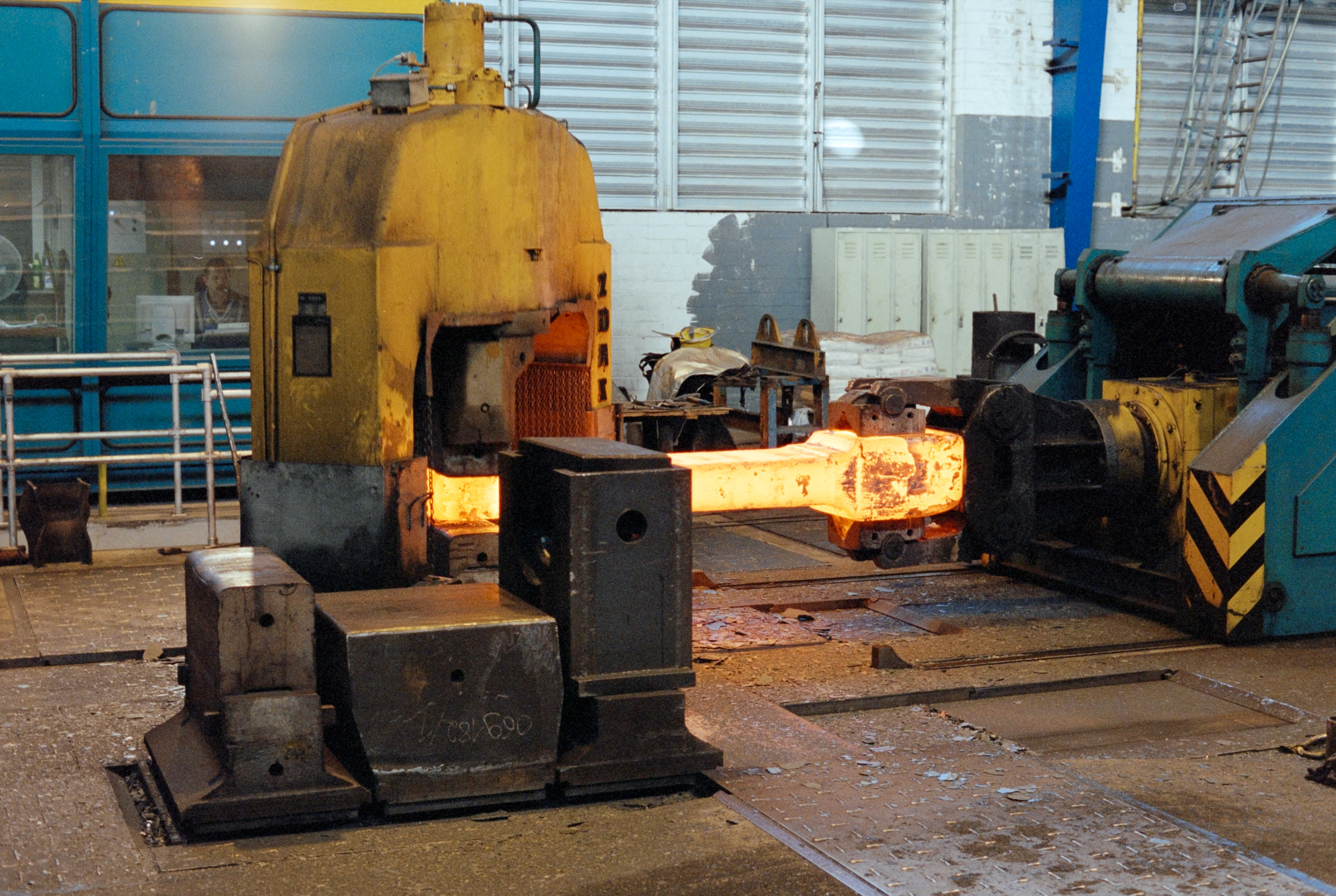 AHP film 2004 11 004 sc240828 img07 NLP